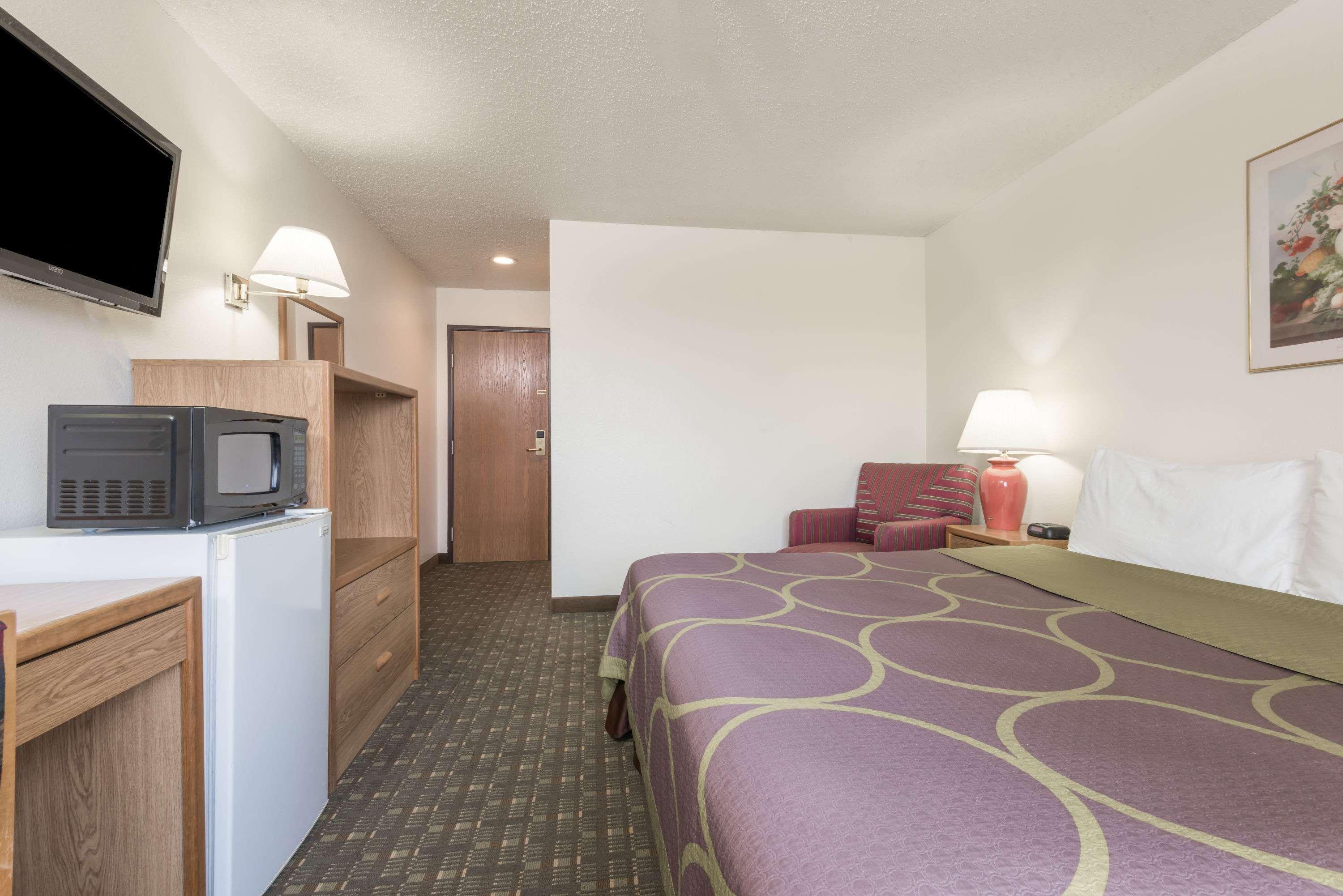 Super 8 By Wyndham Florence Co Exterior foto